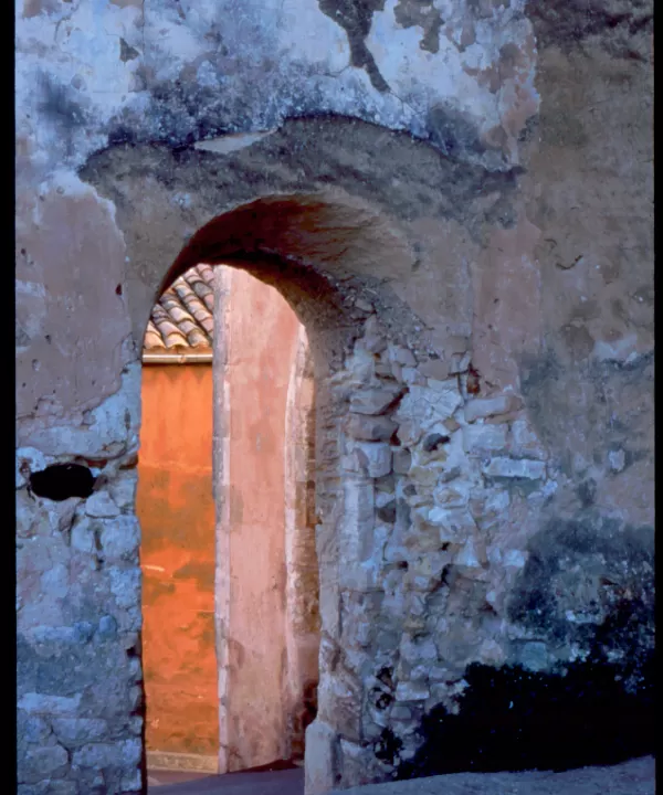Light through an arched doorway